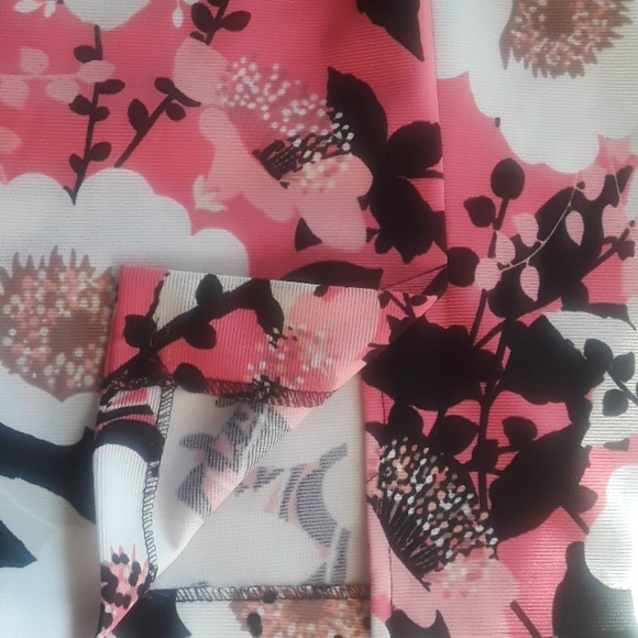 Classy Floral Dress - Picture 5 of 5